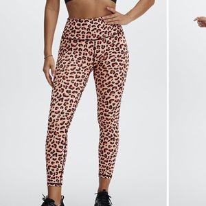 Fabletics. Define high waisted 7/8 leggings. Light bonfire meru